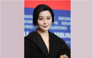 范冰冰封后激动落泪 大陆网友赞金马奖有格局