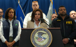 华府枪击案 检方公布嫌犯照片和受害人信息