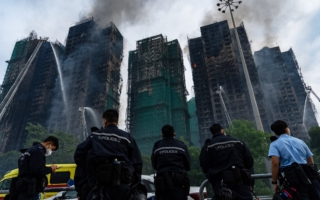 香港住宅高楼地狱火灾 加拿大港人揪心