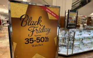 黑色星期五 商家有何心理策略让你“血拼”？