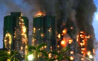 香港大火151人死 港媒揭工程黑幕后“删文”