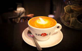 一杯咖啡卖12899元 上海天价咖啡引热议