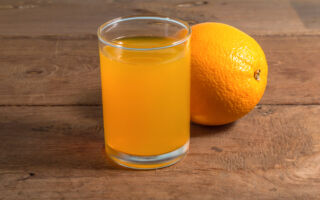 为什么每天喝柳橙汁能增进心脏健康？