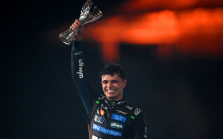 F1收官：诺里斯得偿所愿 加冕车手总冠军