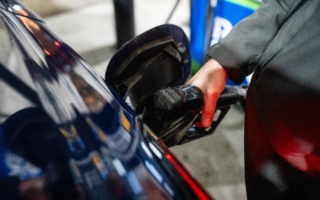 伊拉克油田复产 国际油价下跌2%创近三周最大