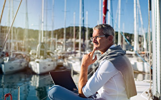 不是奢侈品 超级富豪“炫富”方式你想不到