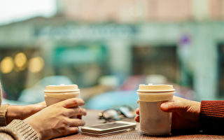 幸福不是你能左右多少人，而是多少人愿意在你的左右