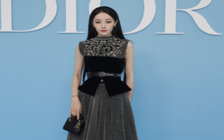 迪丽热巴疑遭替身取代宣传新戏 视频吓坏网友