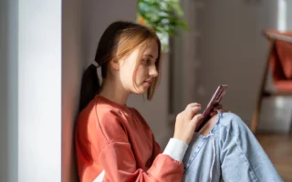 青少年心理求助新趋势：找AI聊天机器人