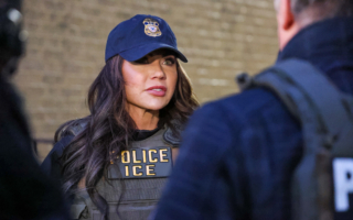 美收紧庇护政策 DHS部长：该遣返就遣返