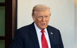 “没什么好隐瞒的”川普支持公布爱泼斯坦档案