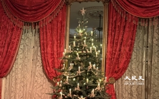 《圣诞颂歌》从伦敦到纽约 人性之光穿越时空