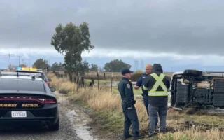 加州11岁童鲁莽驾驶小货车 逃避警车时翻车