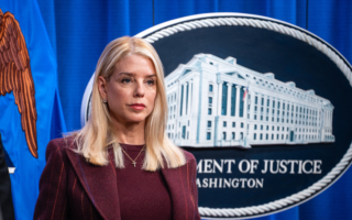 挫败新年夜连环爆炸案 FBI在洛杉矶抓四名嫌犯