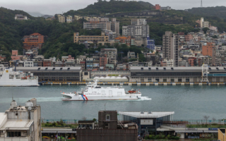 中共环台军演实弹射击 台湾军方严密监控应对