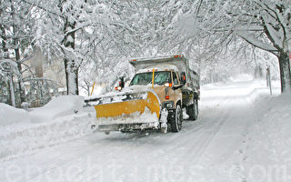 新年前波兰暴雪瘫痪交通 受困车龙达20公里