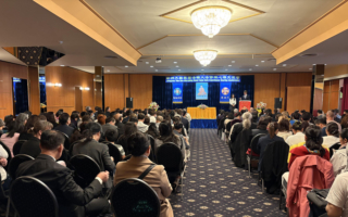 欧洲九地法轮功学员开交流会 分享修炼故事