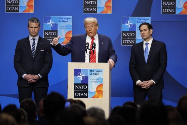 川普警告北约 但也承诺美将应对中俄威胁