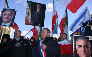 伊朗抗议潮席卷31省 反对派吁全国罢工