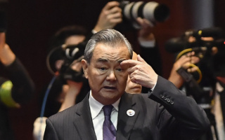 分析：美军抓马杜罗重击中共 王毅要背锅？