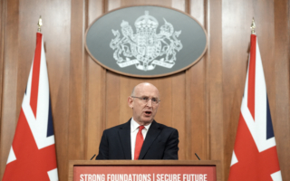 英法联手空袭叙利亚境内ISIS武器库