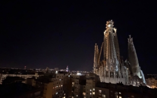 阳光出现的那一刻 走进巴塞隆纳圣家堂