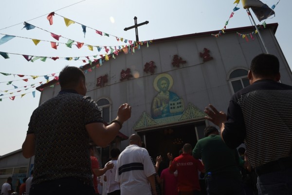 传因拒挂中共五星旗 浙江温州雅阳教堂遭强拆