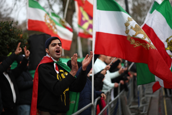 伊朗局势升温 美促公民立即离境