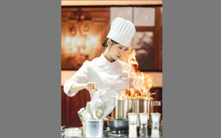 润娥上传自制网红甜糕 网友夸赞“现代版御厨”