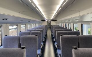 为什么火车座位上没有安全带？