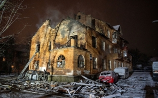 俄再次发射榛树高超音速导弹空袭乌克兰