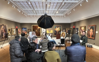 新唐人油画大赛画家现场作画 获赞技艺精湛