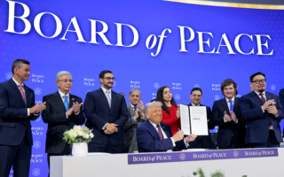 川普牵头 和平委员会成立 13国参加签约仪式