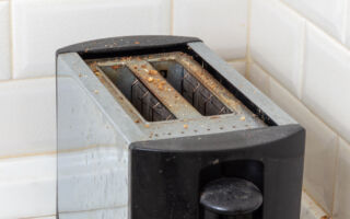 使用烤面包机时 留意一种常见的安全隐忧