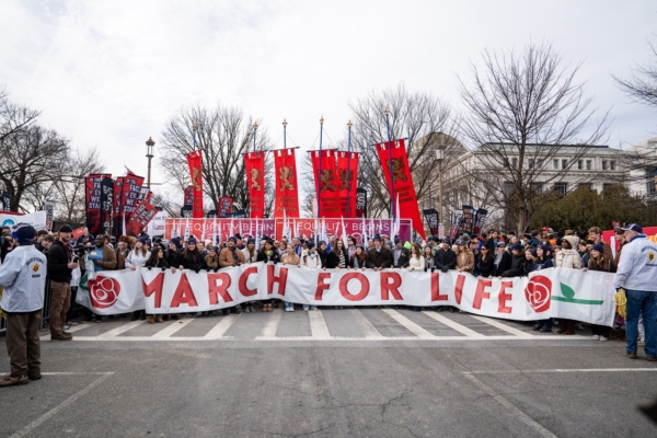 组图：数万美国人参加华府“为生命游行”