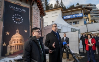 贝森特：不能让加拿大成中共向美倾销门户