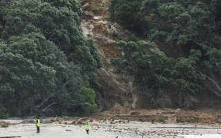 新西兰暴雨引发山体滑坡 致2死多人失踪