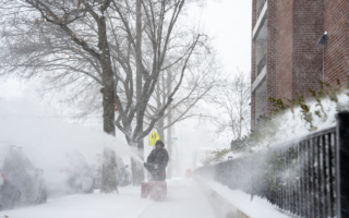 暴风雪袭美多人死 航班取消率创疫情以来新高