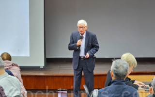 资深史学家：中共应早日下台 中国才有生路