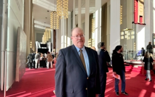 中共跨国镇压 国际战略专家:美国应反击