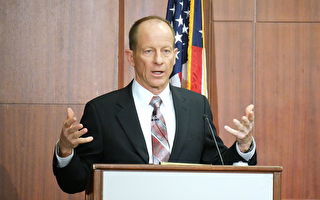 前美助卿:张又侠曾罕见试乘鱼鹰直升机