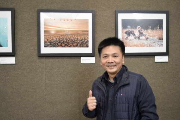 从枯木到火舞 摄影大赛银奖得主关注生命力