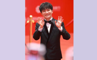 遭王祖蓝挑战身高 大陆歌手周深幽默回应