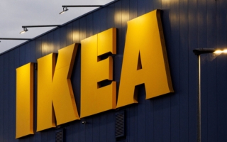 哈尔滨宜家关店清仓 现“搬空式”消费场面