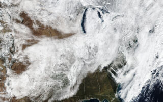 NASA发卫星照:大雪覆盖美国内陆和东部地区