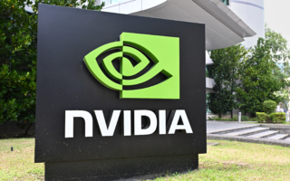 因安全审查 英伟达H200芯片对华销售停滞