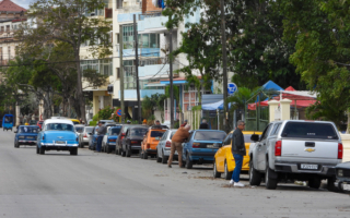 川普：墨西哥将停止向古巴输送石油
