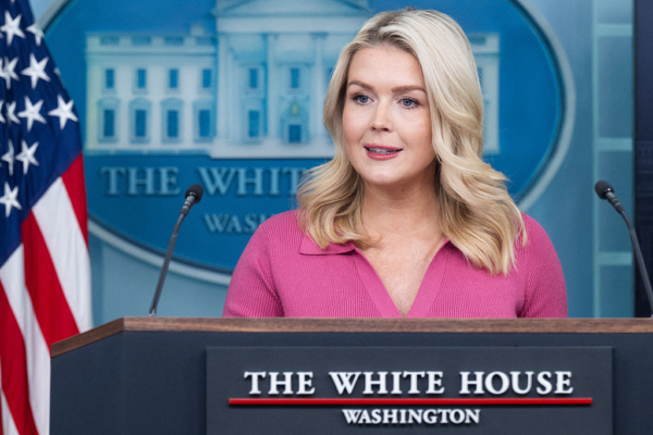 白宫：古巴政权已岌岌可危 美愿意外交谈判