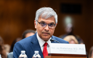 NIH院长:非常担忧非法生物实验室的安全