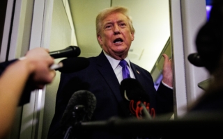 川普：正考虑在中东部署第二个航母打击群